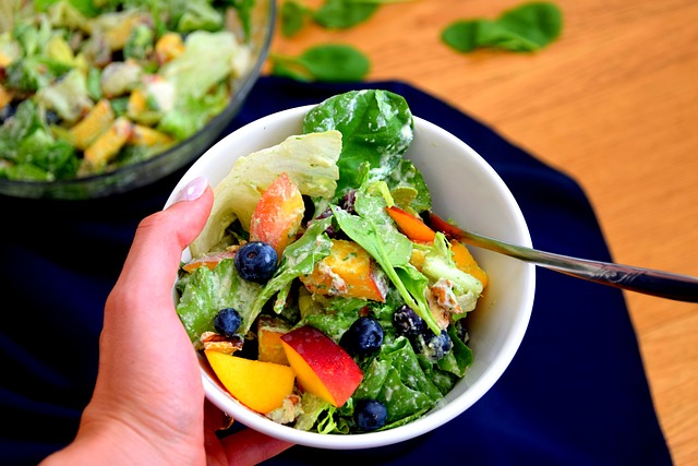 Ensalada de frutas con verduras, recetas veganas